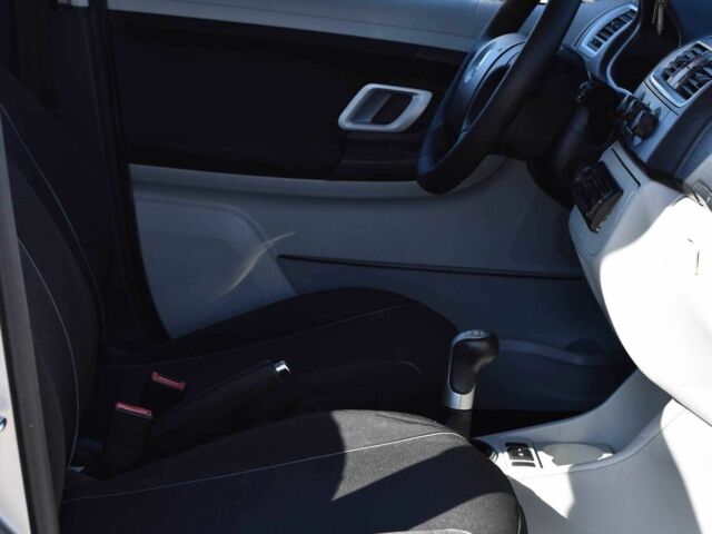 Серый Шкода Фабия, объемом двигателя 1.4 л и пробегом 201 тыс. км за 5450 $, фото 11 на Automoto.ua