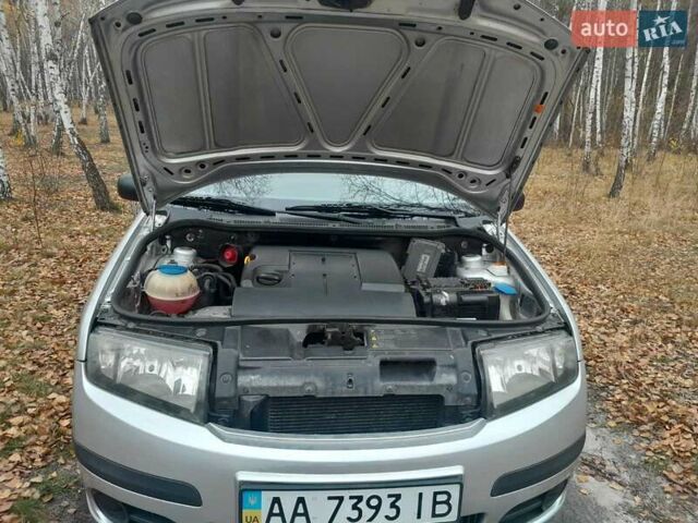 Серый Шкода Фабия, объемом двигателя 1.2 л и пробегом 202 тыс. км за 3700 $, фото 11 на Automoto.ua