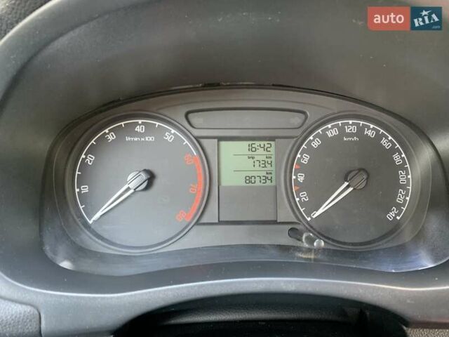 Серый Шкода Фабия, объемом двигателя 1.2 л и пробегом 80 тыс. км за 4700 $, фото 16 на Automoto.ua