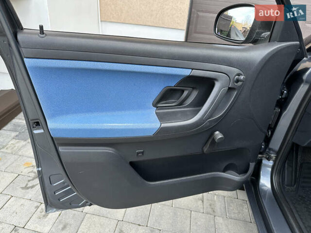 Серый Шкода Фабия, объемом двигателя 1.2 л и пробегом 179 тыс. км за 4299 $, фото 25 на Automoto.ua