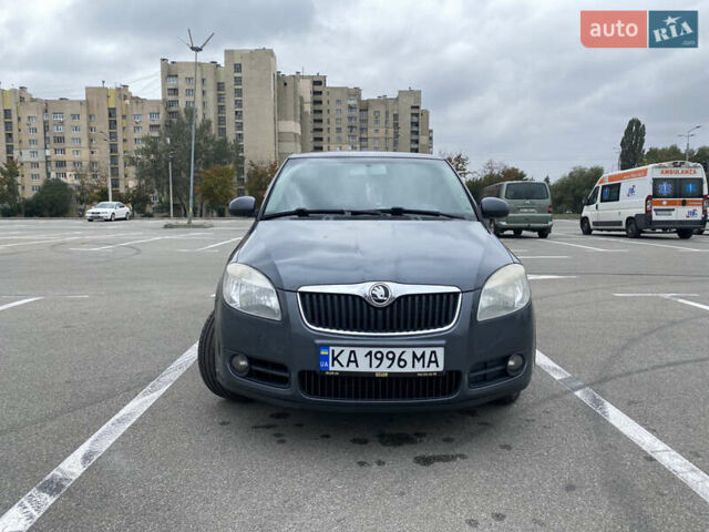 Сірий Шкода Фабія, об'ємом двигуна 1.4 л та пробігом 314 тис. км за 4300 $, фото 1 на Automoto.ua
