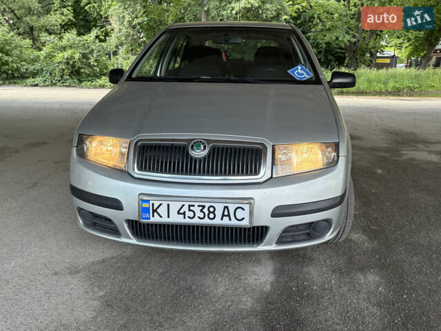 Сірий Шкода Фабія, об'ємом двигуна 1.2 л та пробігом 316 тис. км за 4400 $, фото 6 на Automoto.ua