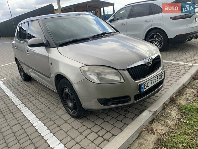 Шкода Фабия 2007 в Львове на Automoto.ua Серый Шкода Фабия, объемом двигателя 1.4 л и пробегом 389 тыс. км за 3499 $, фото 7 на Automoto.ua