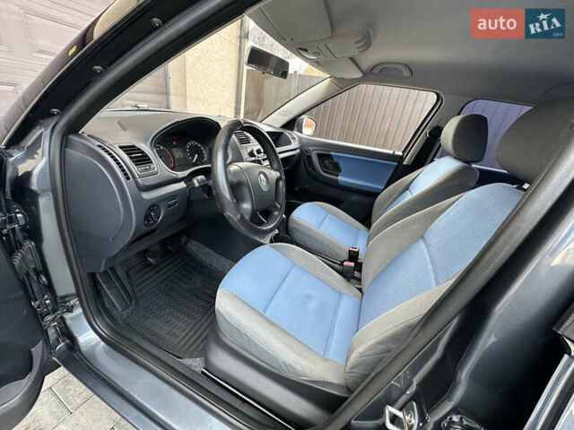 Серый Шкода Фабия, объемом двигателя 1.2 л и пробегом 179 тыс. км за 4299 $, фото 22 на Automoto.ua