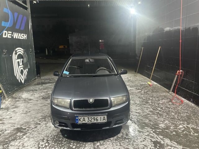 Серый Шкода Фабия, объемом двигателя 1.2 л и пробегом 145 тыс. км за 3900 $, фото 19 на Automoto.ua