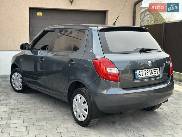 Серый Шкода Фабия, объемом двигателя 1.2 л и пробегом 179 тыс. км за 4299 $, фото 9 на Automoto.ua