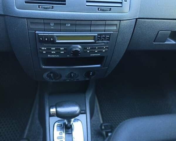 Сірий Шкода Фабія, об'ємом двигуна 1.39 л та пробігом 209 тис. км за 5400 $, фото 38 на Automoto.ua