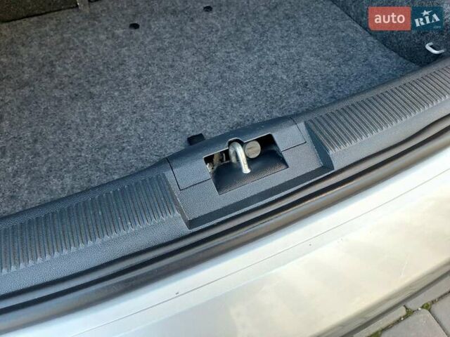 Серый Шкода Фабия, объемом двигателя 1.4 л и пробегом 116 тыс. км за 4650 $, фото 68 на Automoto.ua