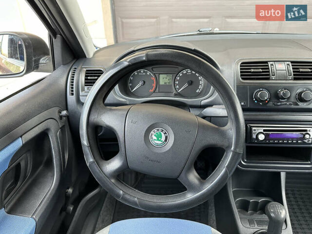 Серый Шкода Фабия, объемом двигателя 1.2 л и пробегом 179 тыс. км за 4299 $, фото 29 на Automoto.ua