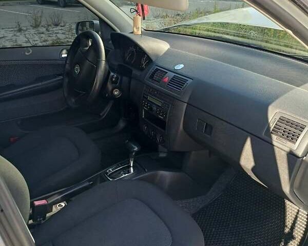 Сірий Шкода Фабія, об'ємом двигуна 1.39 л та пробігом 209 тис. км за 5400 $, фото 32 на Automoto.ua