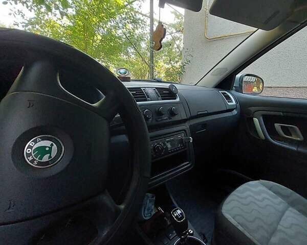 Сірий Шкода Фабія, об'ємом двигуна 1.2 л та пробігом 150 тис. км за 3500 $, фото 11 на Automoto.ua