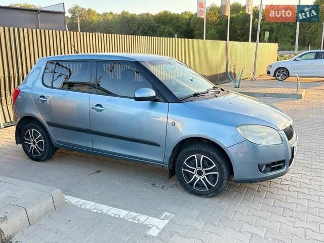 Серый Шкода Фабия, объемом двигателя 1.2 л и пробегом 181 тыс. км за 4500 $, фото 3 на Automoto.ua