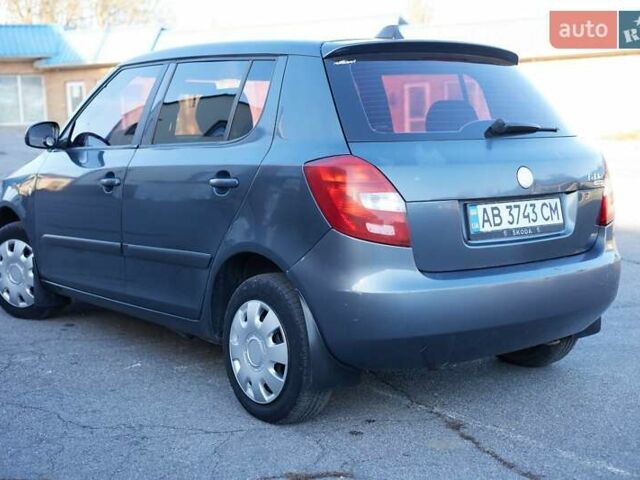Серый Шкода Фабия, объемом двигателя 1.39 л и пробегом 211 тыс. км за 3900 $, фото 7 на Automoto.ua
