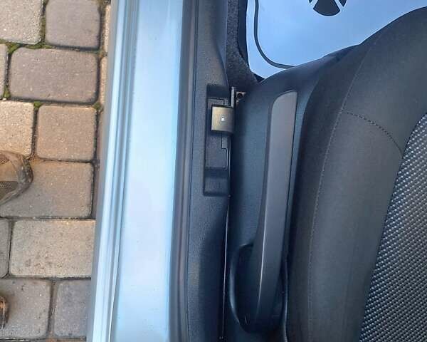 Серый Шкода Фабия, объемом двигателя 1.4 л и пробегом 116 тыс. км за 4650 $, фото 52 на Automoto.ua