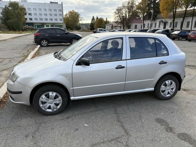 Сірий Шкода Фабія, об'ємом двигуна 1.2 л та пробігом 278 тис. км за 3800 $, фото 1 на Automoto.ua
