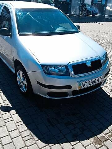 Серый Шкода Фабия, объемом двигателя 1.2 л и пробегом 144 тыс. км за 3850 $, фото 1 на Automoto.ua