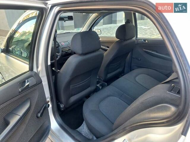 Серый Шкода Фабия, объемом двигателя 1.4 л и пробегом 116 тыс. км за 4650 $, фото 47 на Automoto.ua