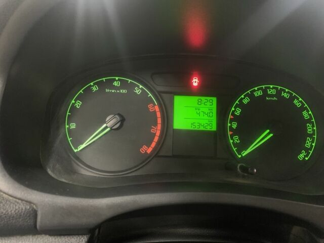 Серый Шкода Фабия, объемом двигателя 1.2 л и пробегом 154 тыс. км за 4299 $, фото 6 на Automoto.ua