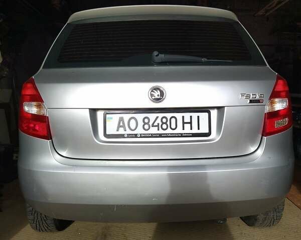 Серый Шкода Фабия, объемом двигателя 1.2 л и пробегом 195 тыс. км за 3900 $, фото 19 на Automoto.ua