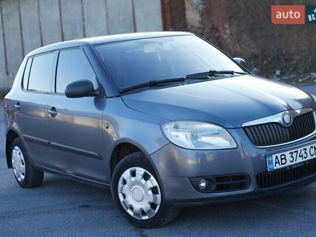 Серый Шкода Фабия, объемом двигателя 1.39 л и пробегом 211 тыс. км за 3900 $, фото 1 на Automoto.ua