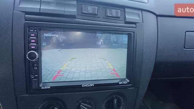 Серый Шкода Фабия, объемом двигателя 1.2 л и пробегом 144 тыс. км за 3850 $, фото 7 на Automoto.ua