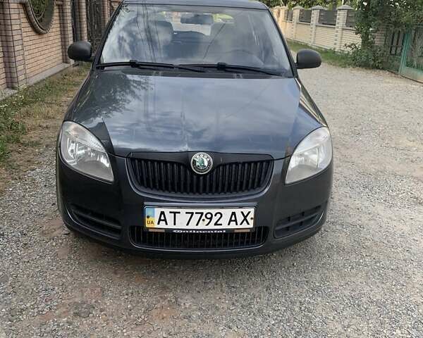 Серый Шкода Фабия, объемом двигателя 1.2 л и пробегом 80 тыс. км за 4700 $, фото 1 на Automoto.ua