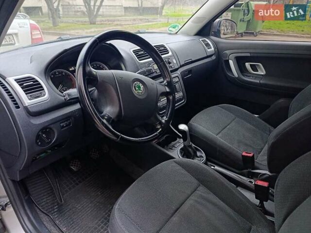 Серый Шкода Фабия, объемом двигателя 1.6 л и пробегом 198 тыс. км за 5900 $, фото 6 на Automoto.ua