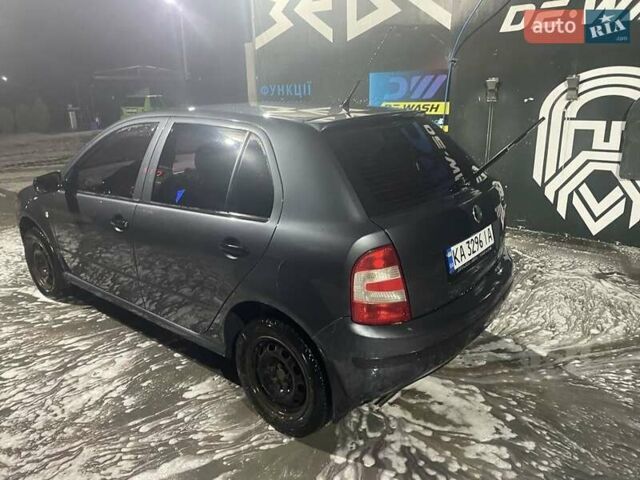 Сірий Шкода Фабія, об'ємом двигуна 1.2 л та пробігом 145 тис. км за 3900 $, фото 12 на Automoto.ua