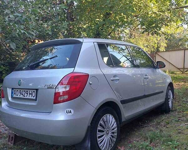 Сірий Шкода Фабія, об'ємом двигуна 1.2 л та пробігом 150 тис. км за 3500 $, фото 1 на Automoto.ua