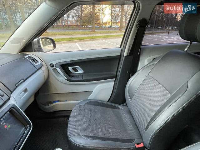 Сірий Шкода Фабія, об'ємом двигуна 1.4 л та пробігом 260 тис. км за 4299 $, фото 17 на Automoto.ua
