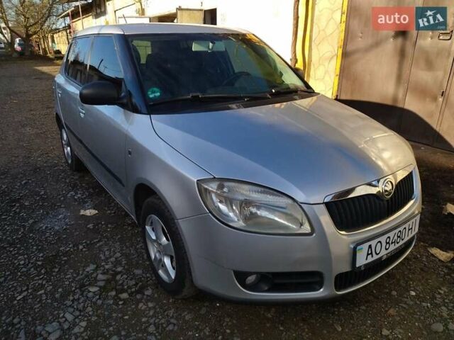 Серый Шкода Фабия, объемом двигателя 1.2 л и пробегом 195 тыс. км за 3900 $, фото 7 на Automoto.ua