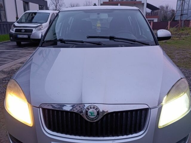 Серый Шкода Фабия, объемом двигателя 1.2 л и пробегом 226 тыс. км за 3125 $, фото 5 на Automoto.ua