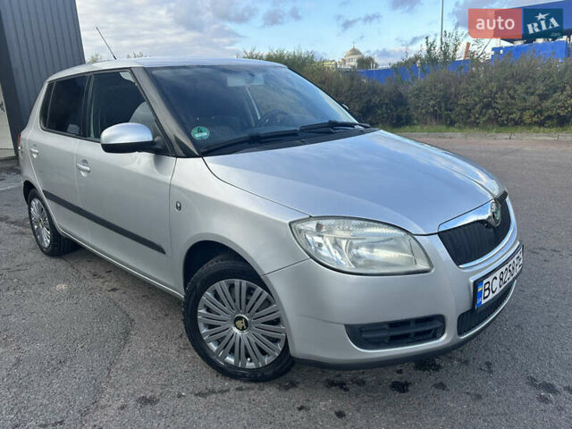 Серый Шкода Фабия, объемом двигателя 1.6 л и пробегом 236 тыс. км за 4850 $, фото 17 на Automoto.ua