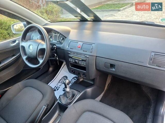 Серый Шкода Фабия, объемом двигателя 1.4 л и пробегом 116 тыс. км за 4650 $, фото 36 на Automoto.ua