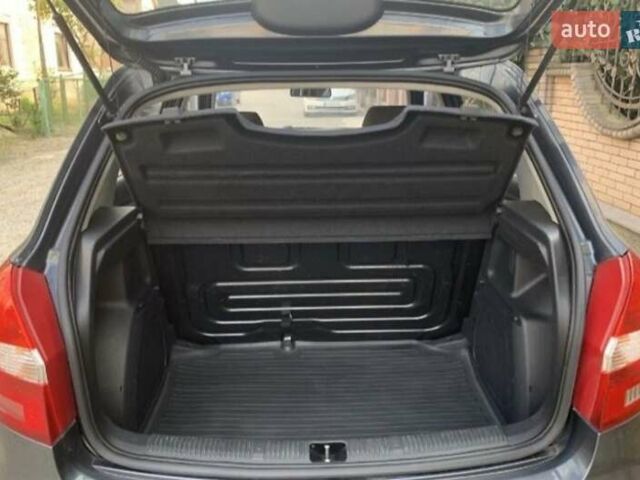 Серый Шкода Фабия, объемом двигателя 1.2 л и пробегом 82 тыс. км за 4350 $, фото 10 на Automoto.ua