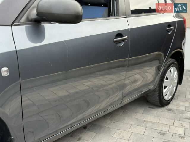 Серый Шкода Фабия, объемом двигателя 1.2 л и пробегом 179 тыс. км за 4299 $, фото 34 на Automoto.ua