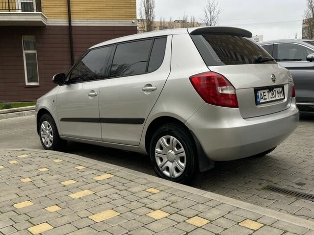 Серый Шкода Фабия, объемом двигателя 1.4 л и пробегом 208 тыс. км за 5500 $, фото 4 на Automoto.ua