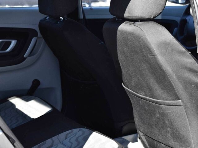 Серый Шкода Фабия, объемом двигателя 1.4 л и пробегом 201 тыс. км за 5450 $, фото 15 на Automoto.ua