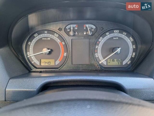 Серый Шкода Фабия, объемом двигателя 1.4 л и пробегом 116 тыс. км за 4650 $, фото 57 на Automoto.ua