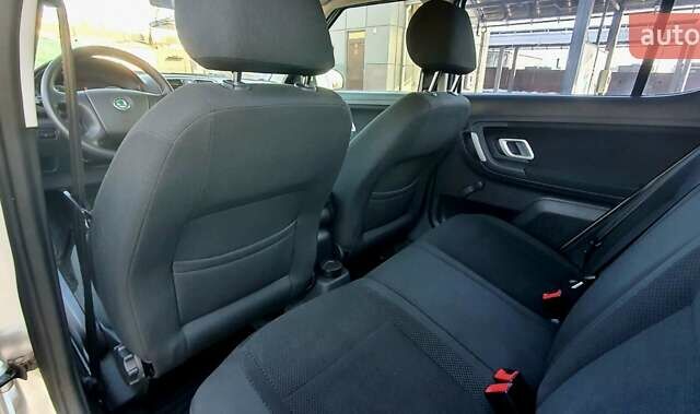 Сірий Шкода Фабія, об'ємом двигуна 1.6 л та пробігом 65 тис. км за 6500 $, фото 20 на Automoto.ua