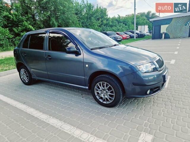Серый Шкода Фабия, объемом двигателя 1.2 л и пробегом 158 тыс. км за 4100 $, фото 27 на Automoto.ua