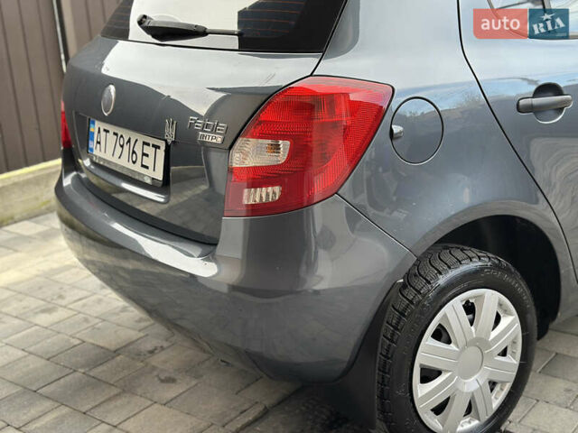 Серый Шкода Фабия, объемом двигателя 1.2 л и пробегом 179 тыс. км за 4299 $, фото 37 на Automoto.ua