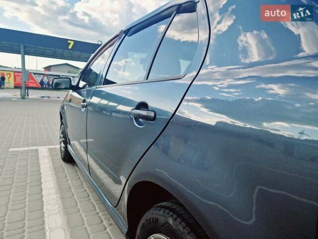 Серый Шкода Фабия, объемом двигателя 1.2 л и пробегом 158 тыс. км за 4100 $, фото 13 на Automoto.ua