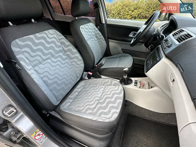 Серый Шкода Фабия, объемом двигателя 1.6 л и пробегом 236 тыс. км за 4850 $, фото 39 на Automoto.ua