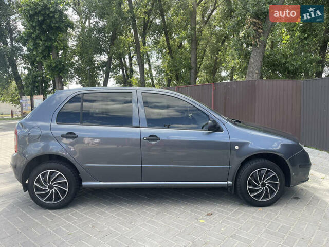 Сірий Шкода Фабія, об'ємом двигуна 1.2 л та пробігом 229 тис. км за 3750 $, фото 4 на Automoto.ua