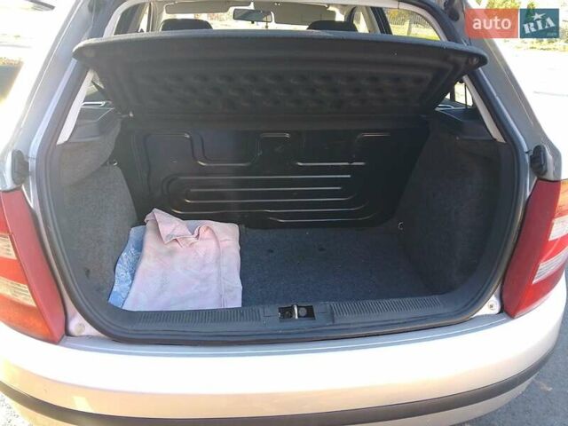 Шкода Фабия 2007 в Сквира на Automoto.ua Серый Шкода Фабия, объемом двигателя 1.2 л и пробегом 202 тыс. км за 3750 $, фото 2 на Automoto.ua