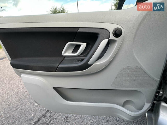 Серый Шкода Фабия, объемом двигателя 1.6 л и пробегом 236 тыс. км за 4850 $, фото 27 на Automoto.ua