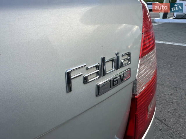 Серый Шкода Фабия, объемом двигателя 1.6 л и пробегом 236 тыс. км за 4850 $, фото 21 на Automoto.ua