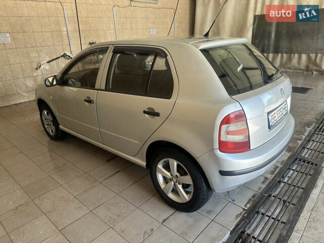 Серый Шкода Фабия, объемом двигателя 1.2 л и пробегом 280 тыс. км за 3450 $, фото 5 на Automoto.ua