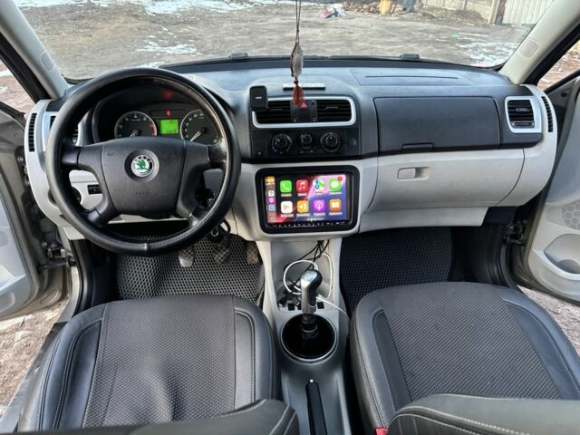 Сірий Шкода Фабія, об'ємом двигуна 1.4 л та пробігом 3 тис. км за 4000 $, фото 6 на Automoto.ua